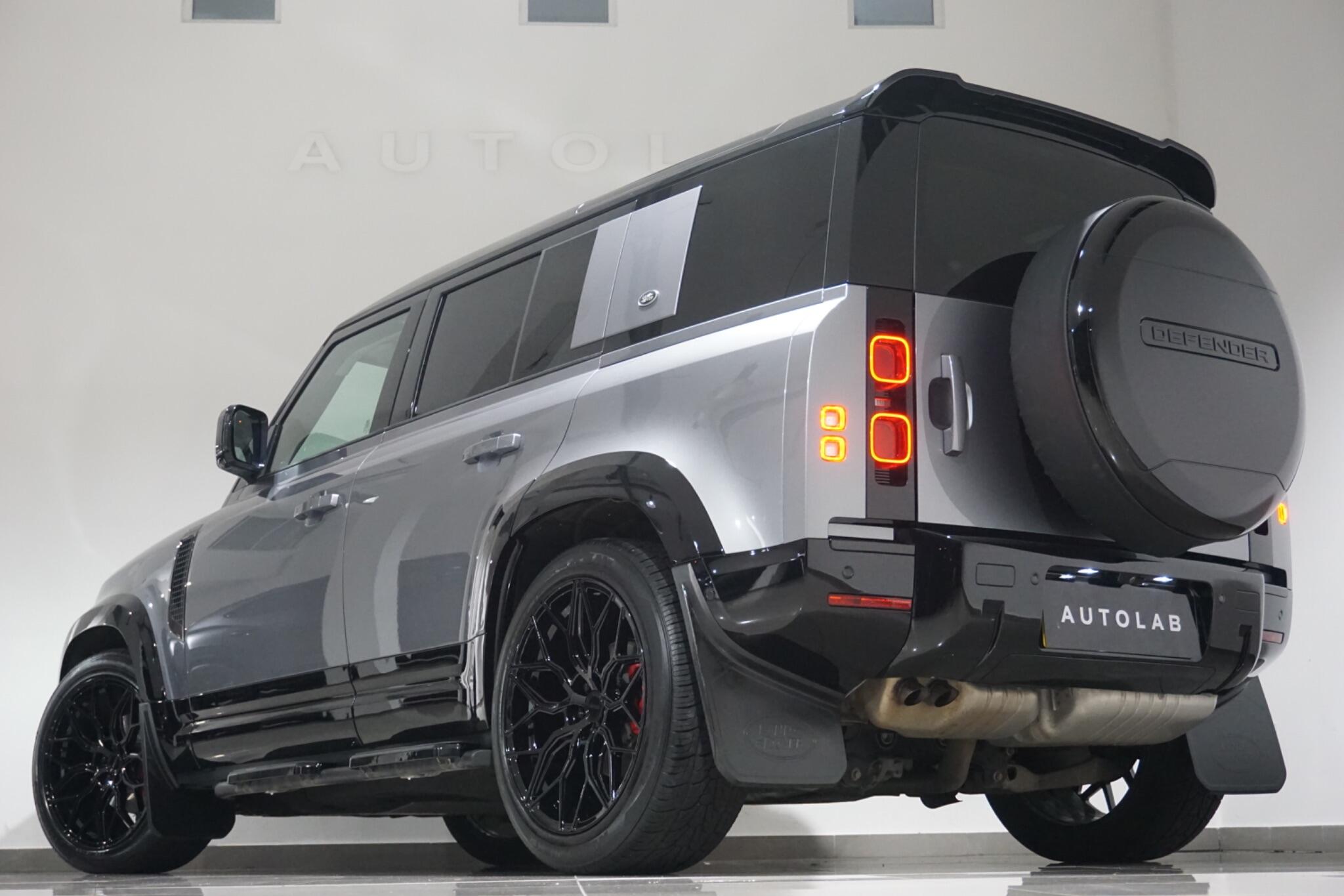 Land Rover Defender 110 3.0 D200 MHEV SE SUV 5dr Diesel Auto 4WD Euro 6 (s/s) (200 ps)